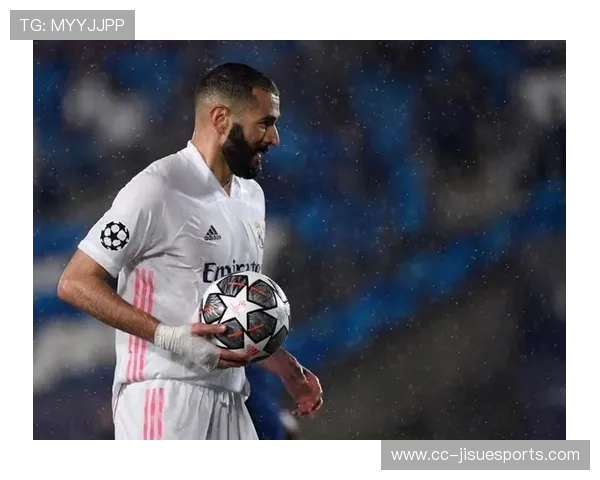 意大利足球历史十大传奇球星盘点，见证不朽荣耀与辉煌瞬间