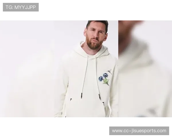 足球球星化身男模展现力量与时尚融合魅力 足球球星化身男模展现力量与时尚融合魅力